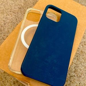 Two iPhone14 Cases oneClear oneBlue🔥 for only $15 bucks there both yours 💯👌🏾